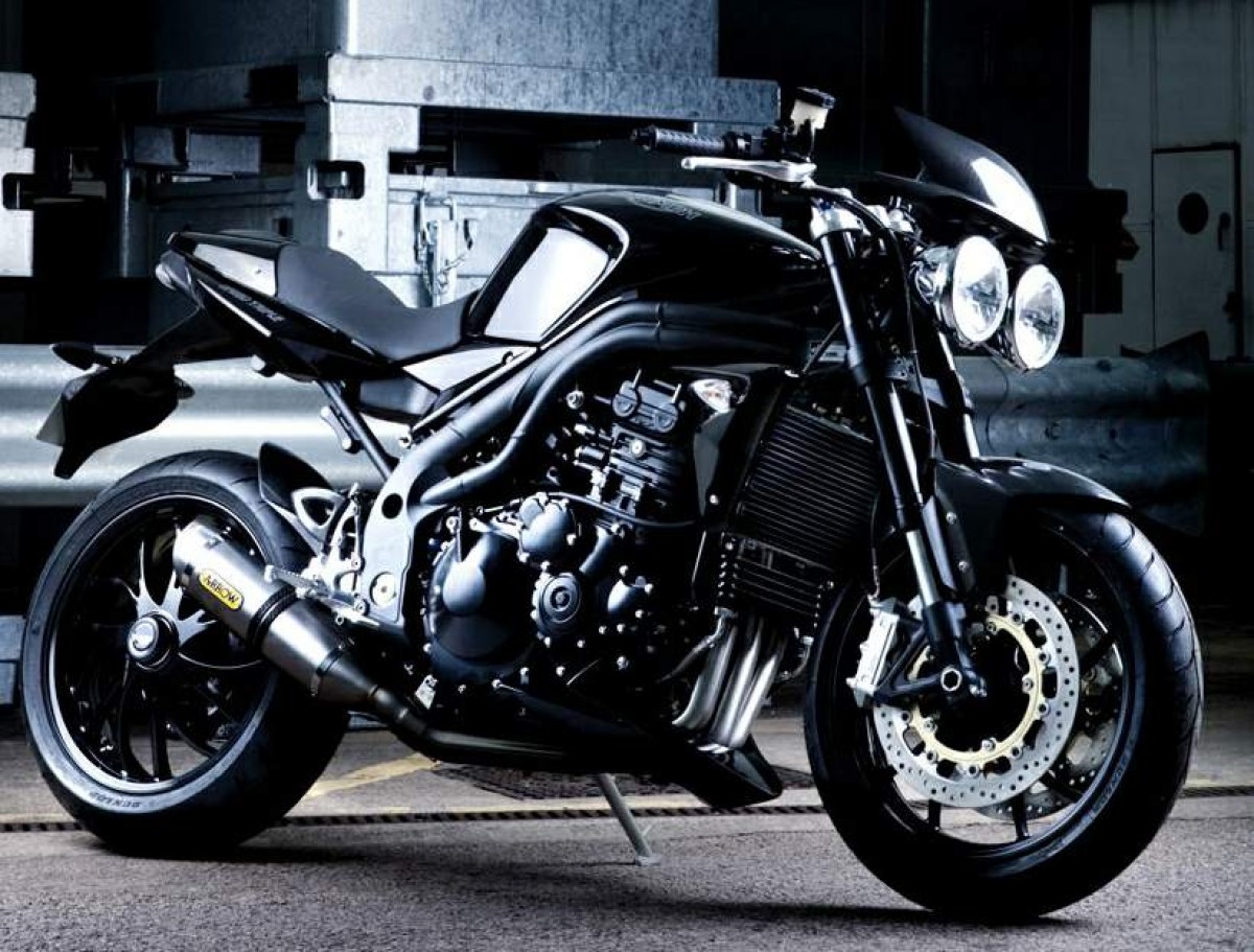 TRIUMPH SPEED TRIPPLE HISTORIA MOTOCYKLA 