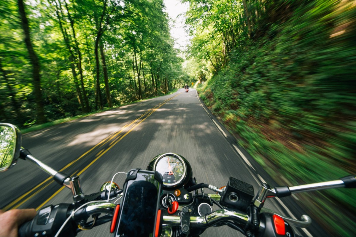 Gadżety motocyklowe, w które warto zainwestować! 