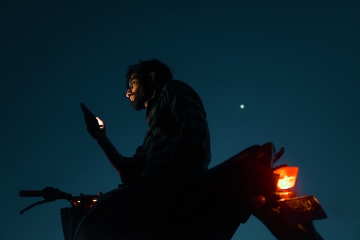 Motocykle klasyczne kontra nowoczesne - rozważania przy wyborze twojego idealnego dwukołowca