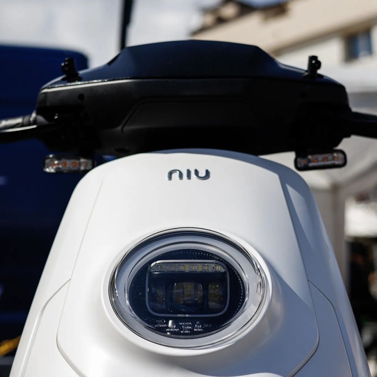 NIU - LIDER ELEKTRYCZNOŚCI I DESIGNU 
