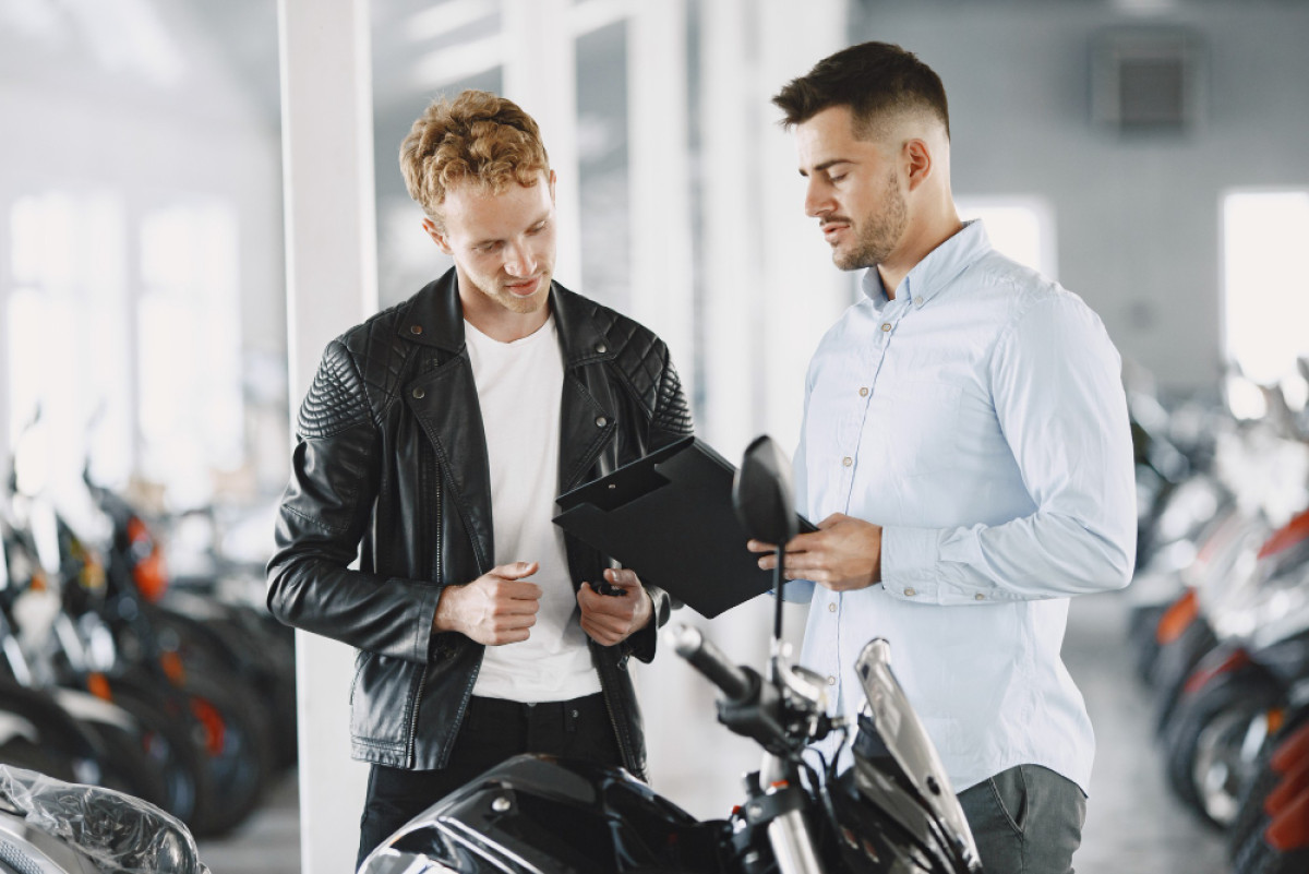 Co sprawdzić, kupując używany motocykl?
