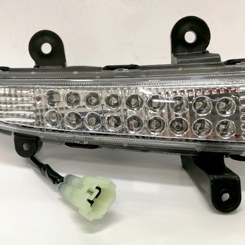 KIERUNKOWSKAZ PRZEDNI PRAWY MXU 700 (->2018) 33400-ALC1-E00