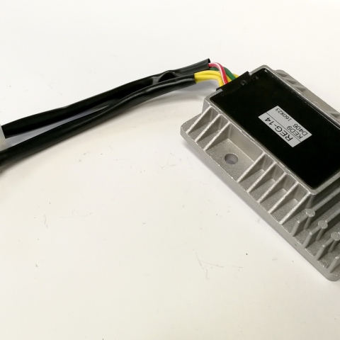 REGULATOR NAPIĘCIA KYMCO DOWNTOWN 125 -  XCITING 500 (WERSJA GAŹNIKOWA) - PEOPLE S250