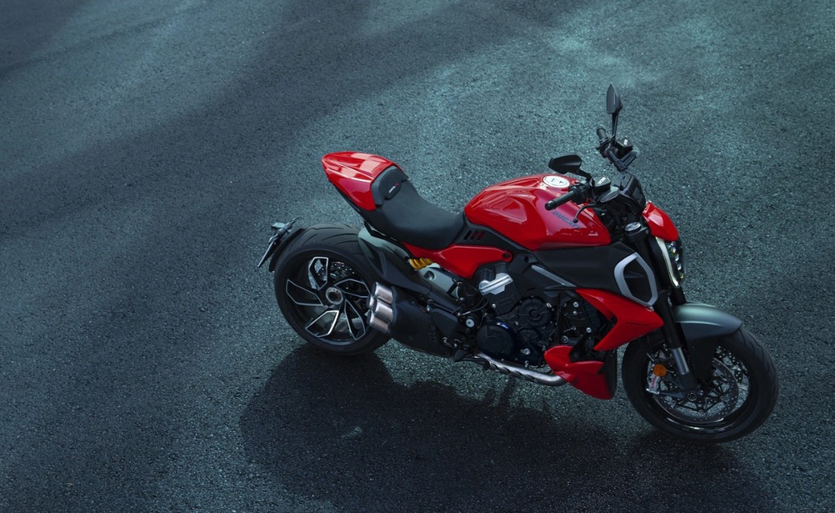 Ducati Diavel V4 2023
