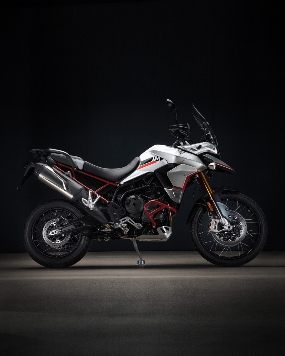 Projekt Triumph TE-1. Prototyp: ujawniony - ELEKTRYCZNY MOTOCYKL W OSTATNIEJ FAZIE TESTÓW
