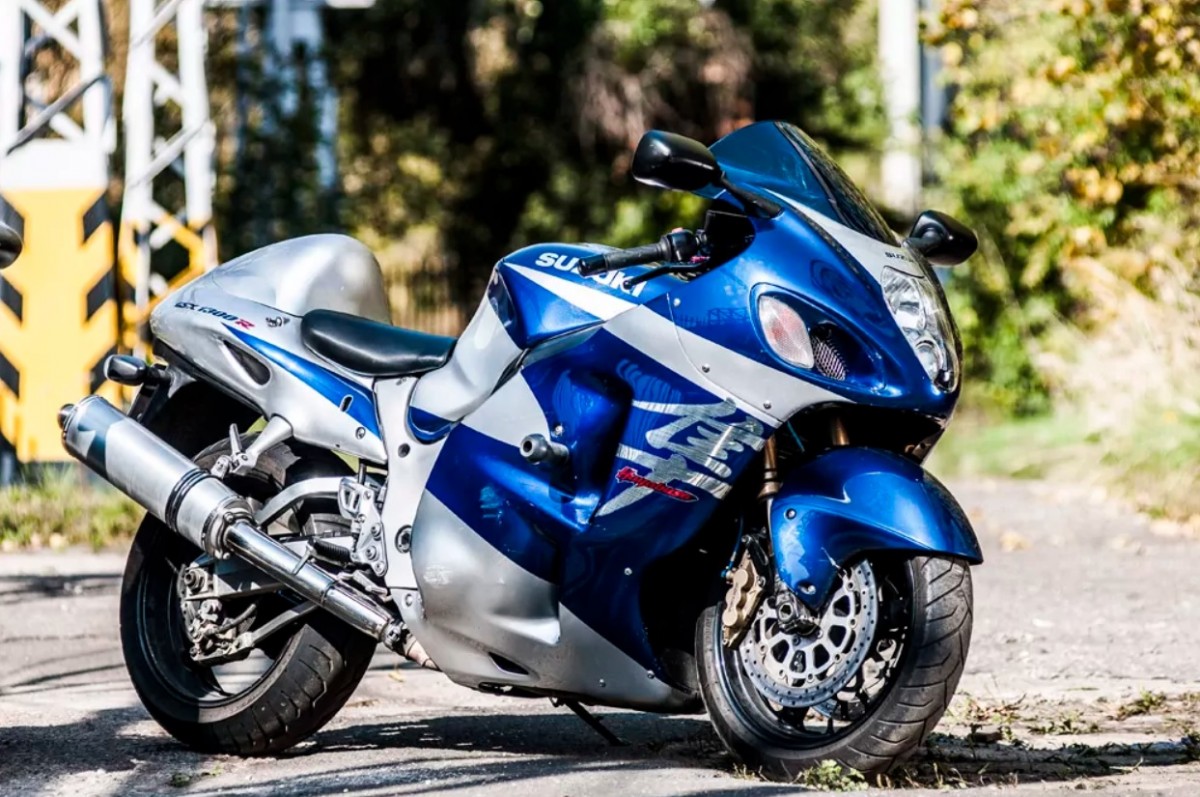 Najszybszy, seryjnie produkowany motocykl na świecie? - Suzuki GSX-R Hayabusa historia modelu