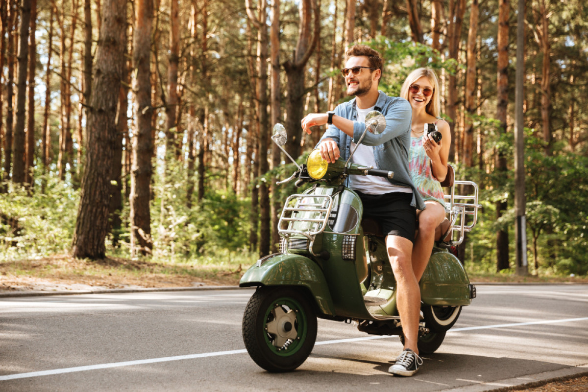 Piaggio MP3 530 HPE vs. Vespa GTS 300 – który skuter wybrać?
