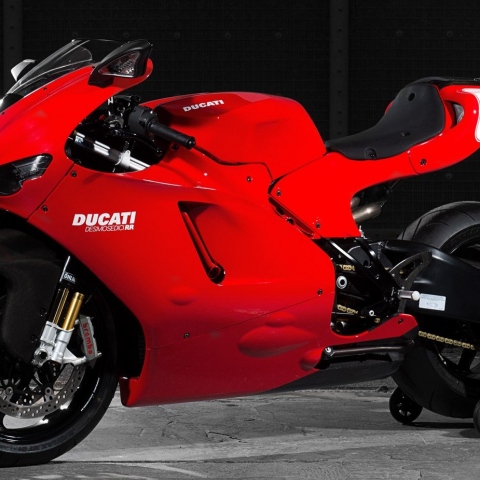 Ducati Desmosedici Historia motocykla