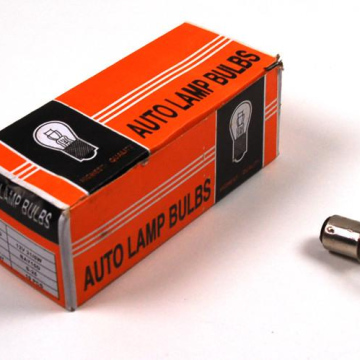 Żarówka 12V Ilość wat :21/5W KLASYCZNE 2 WŁÓKNOWE