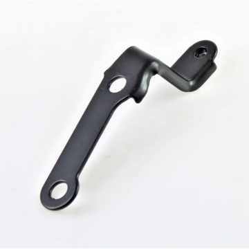 UCHWYT BŁOTNIKA LEWY 65150J800200