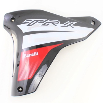 OSŁONA ZEWNĘTRZNA LEWA CZARNA Z NAKLEJKĄ 65402N30004Z