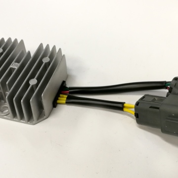 REGULATOR NAPIĘCIA  KYMCO MXU 50/150/250/300 - MXU 300R - MAXXER 250/300 - KXR 250