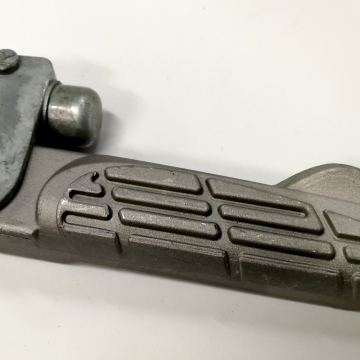 PODNÓŻEK PASAŻERA PRAWY AG 16+ 5071A-LDA6-C00