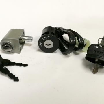 ZESTAW STACYJKA + BLOKADA KYMCO MXU 250/300/500/500IRS/500IRS DX - MAXXER 250/300