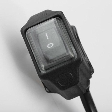 WŁĄCZNIK NA KIEROWNICĘ Z PRZEWODEM 30CM SW-MOTECH BLACK