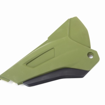 Oslona boczna dolna prawa do modelu ADV150 w kolorze zielonym.