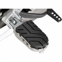 PODNÓŻKI ION SW-MOTECH TRIUMPH BONNEVILLE/T100 (04-16), SCRAMBLER (05-)